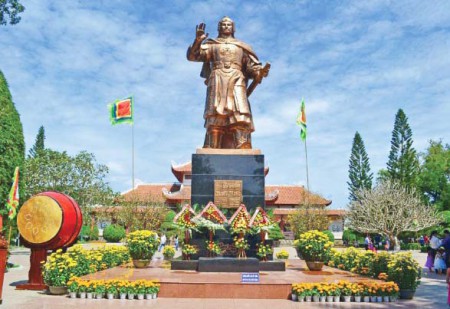 TÂY SƠN TAM KIỆT